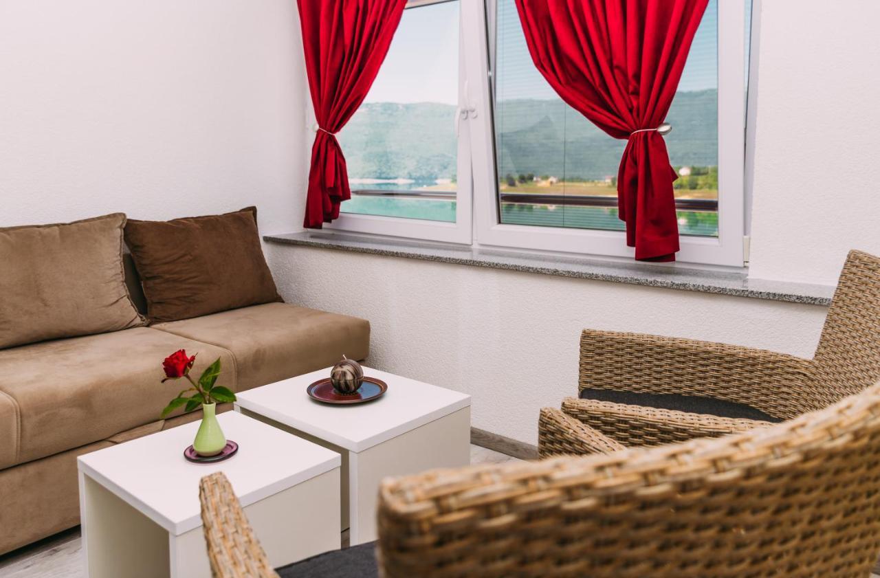 Apartmani Markesic Ramsko Jezero Prozor Kültér fotó