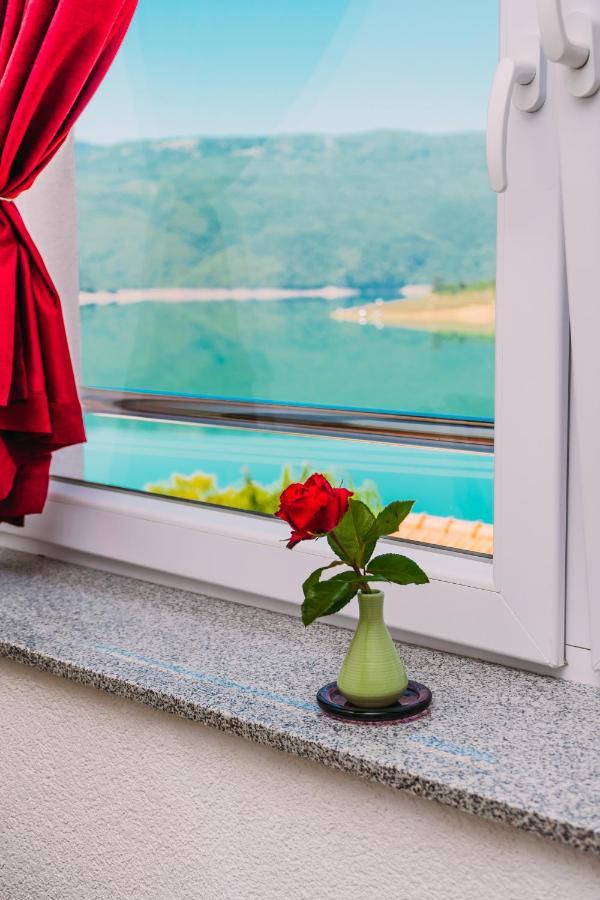 Apartmani Markesic Ramsko Jezero Prozor Kültér fotó