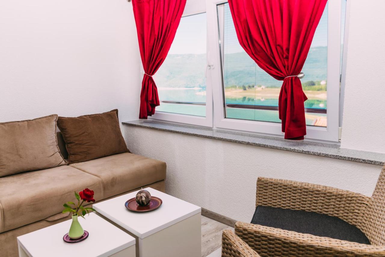 Apartmani Markesic Ramsko Jezero Prozor Kültér fotó