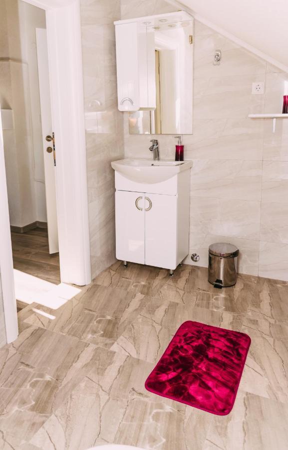 Apartmani Markesic Ramsko Jezero Prozor Kültér fotó